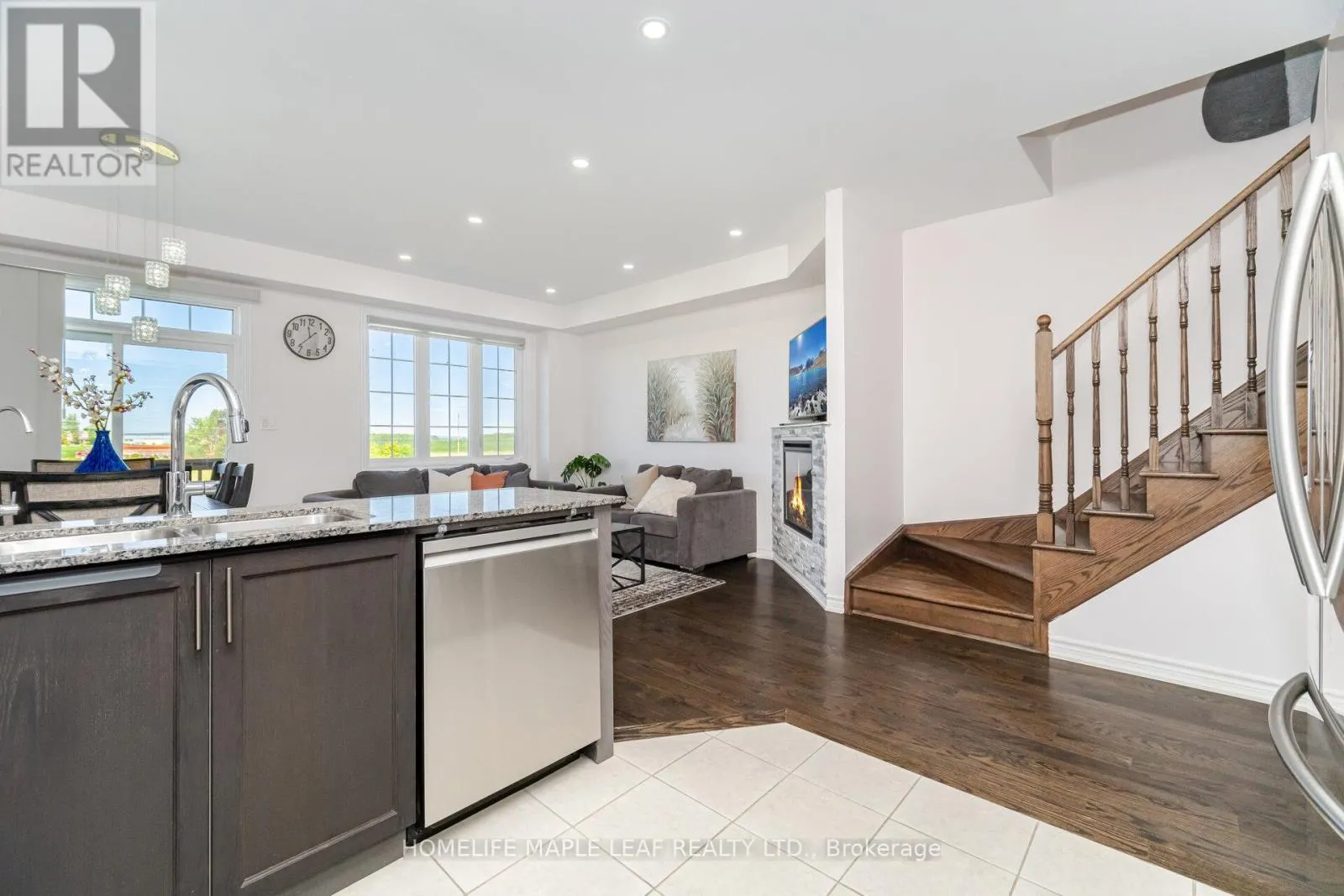 30 AGAVA STREET