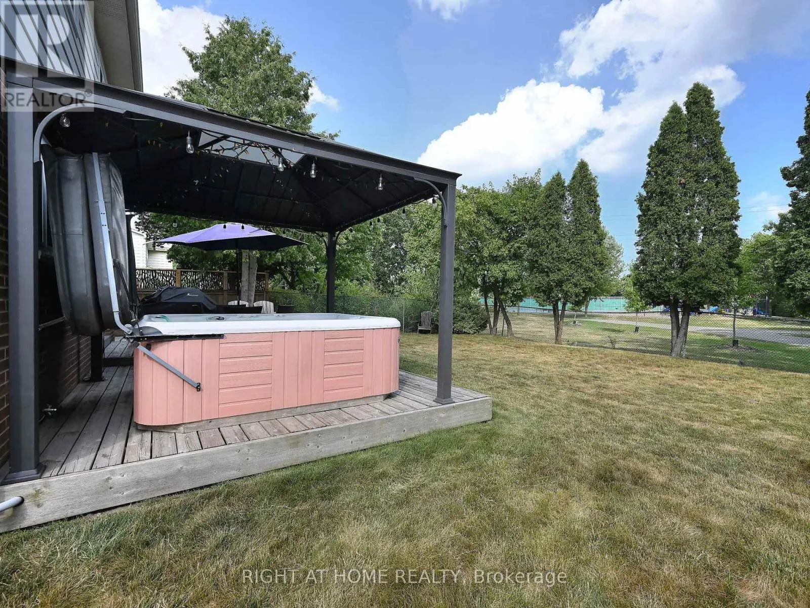 986 VANIER DRIVE