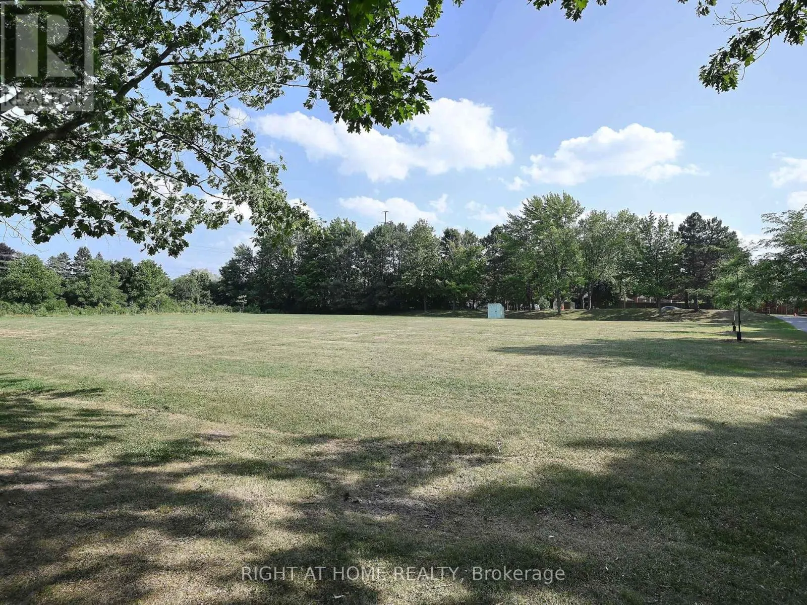 986 VANIER DRIVE