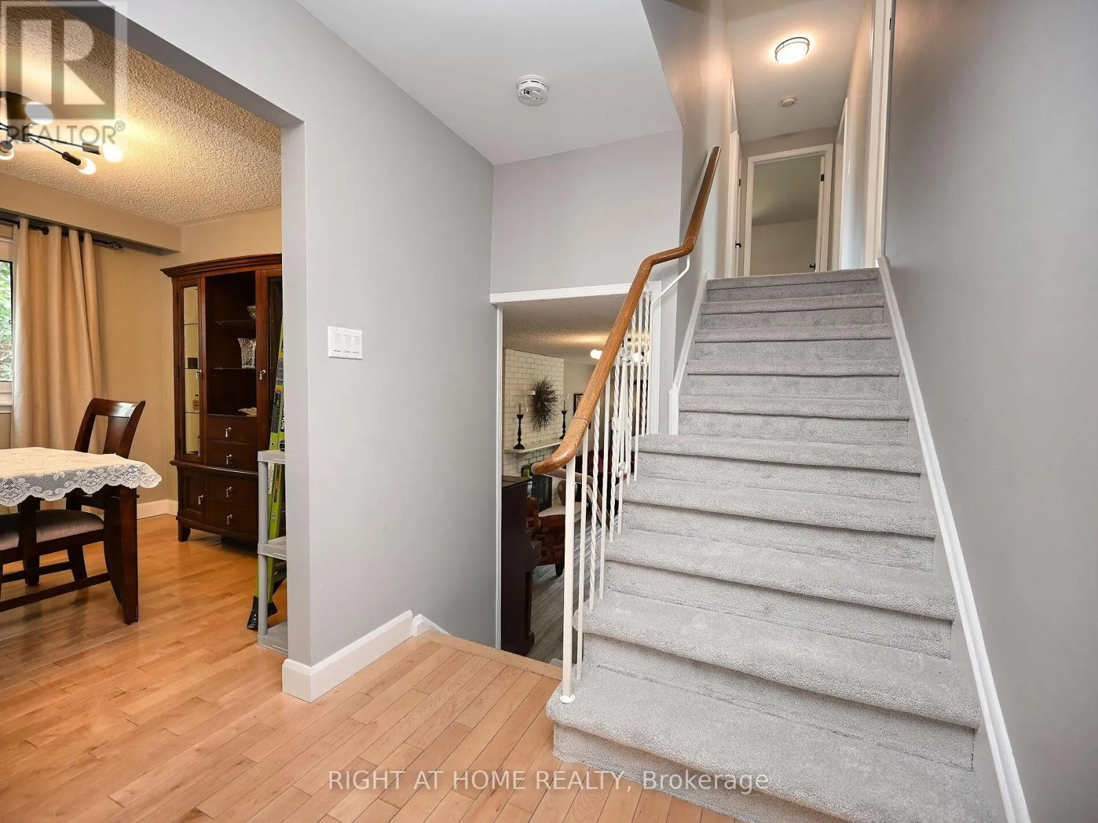 986 VANIER DRIVE