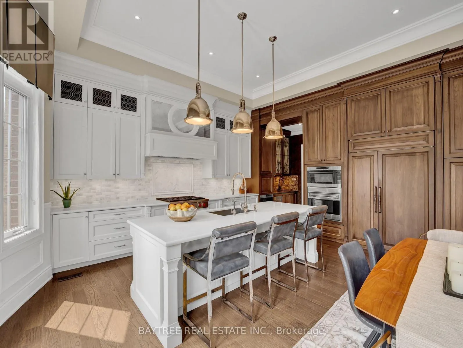 16 HICKORY RIDGE COURT