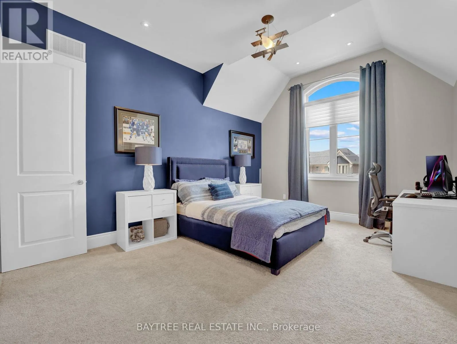 16 HICKORY RIDGE COURT