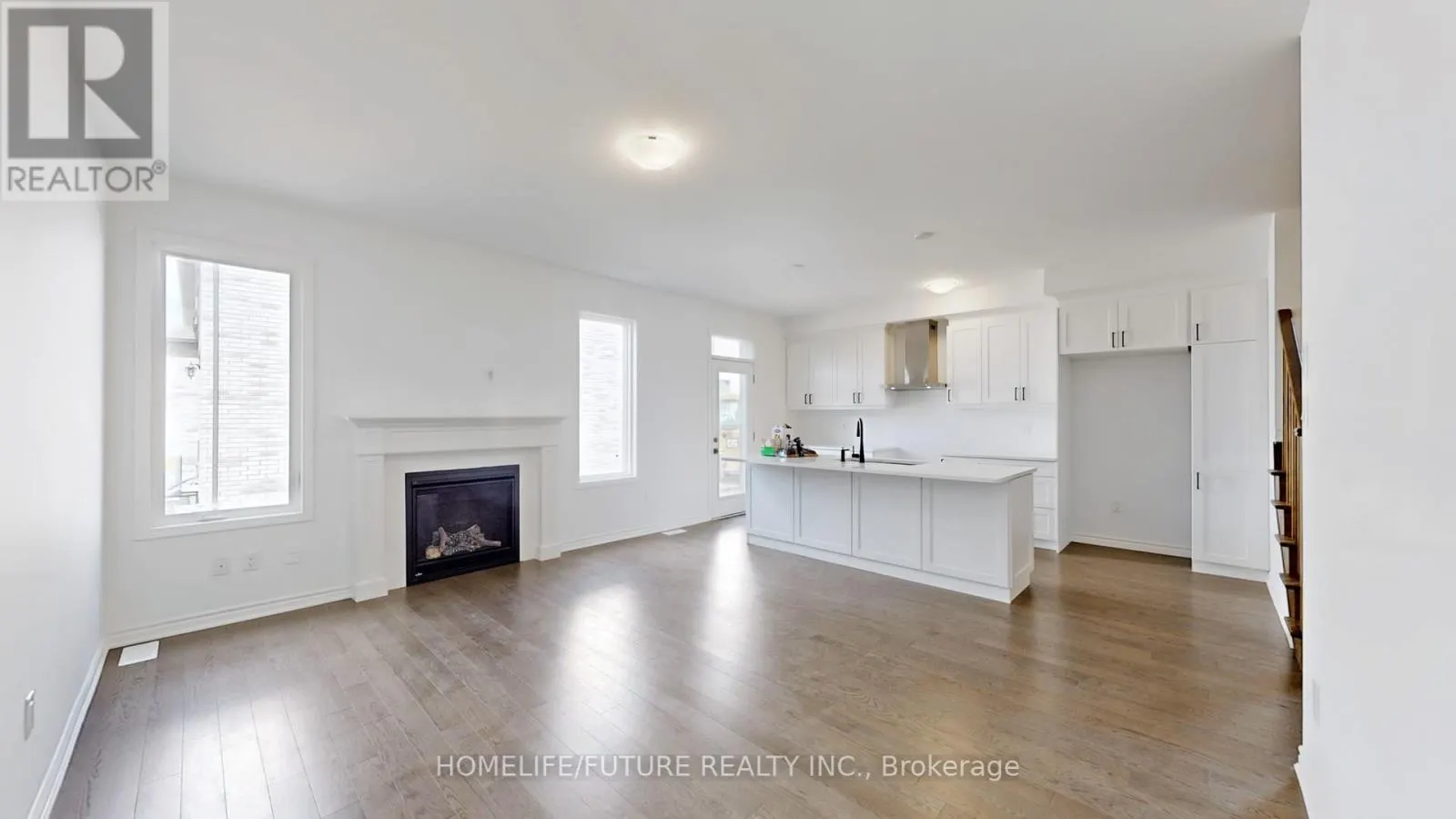 338 MARIGOLD COURT