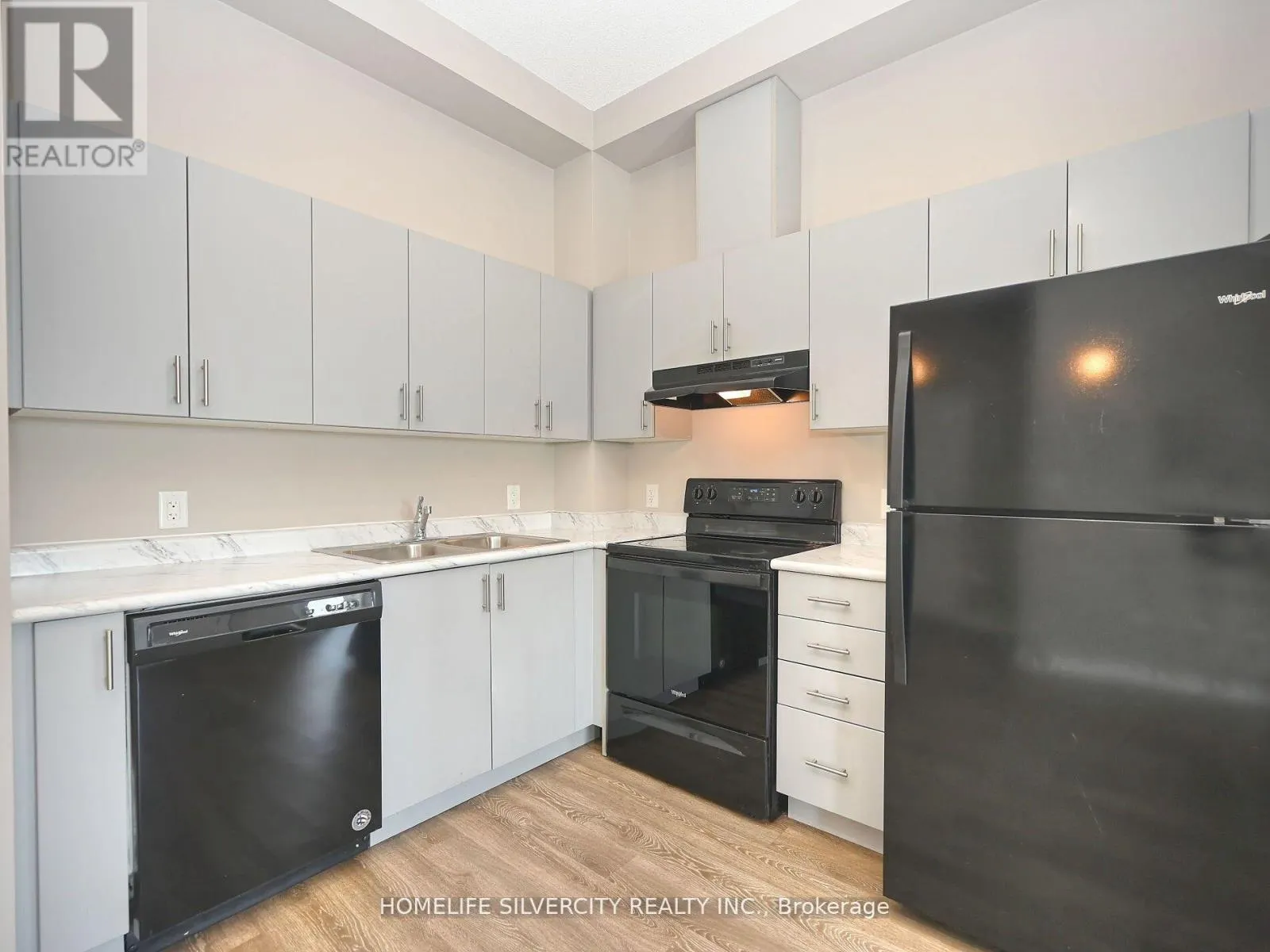1105 - 716 MAIN STREET E