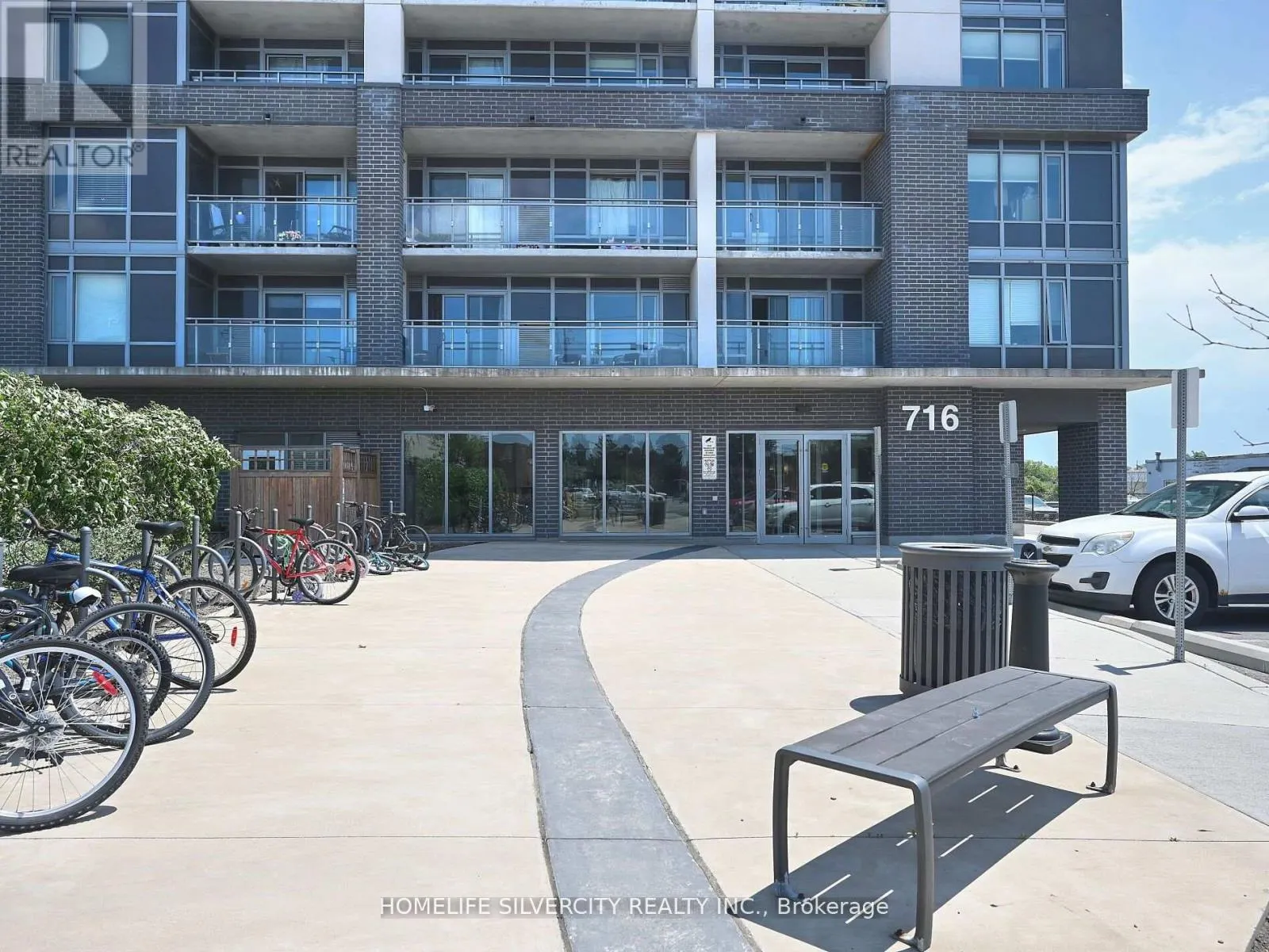 1105 - 716 MAIN STREET E