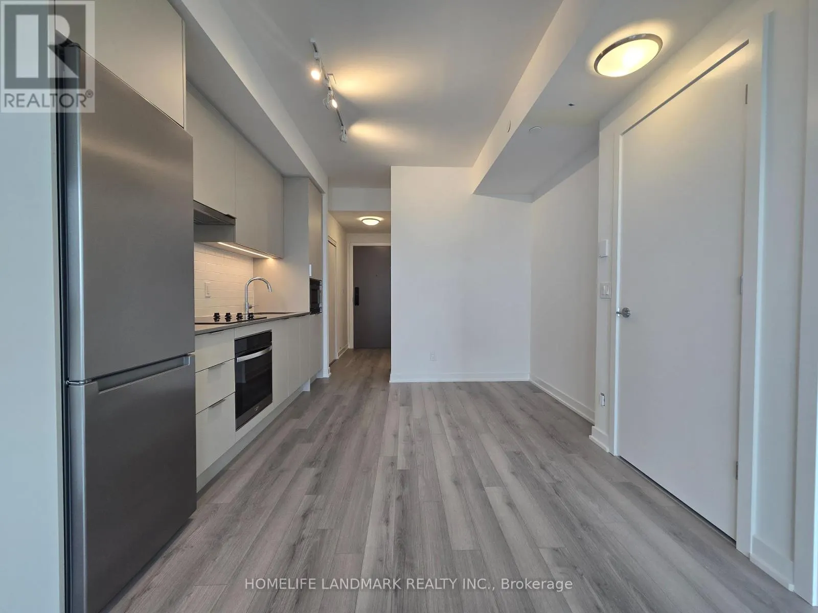 1104 - 3079 TRAFALGAR ROAD
