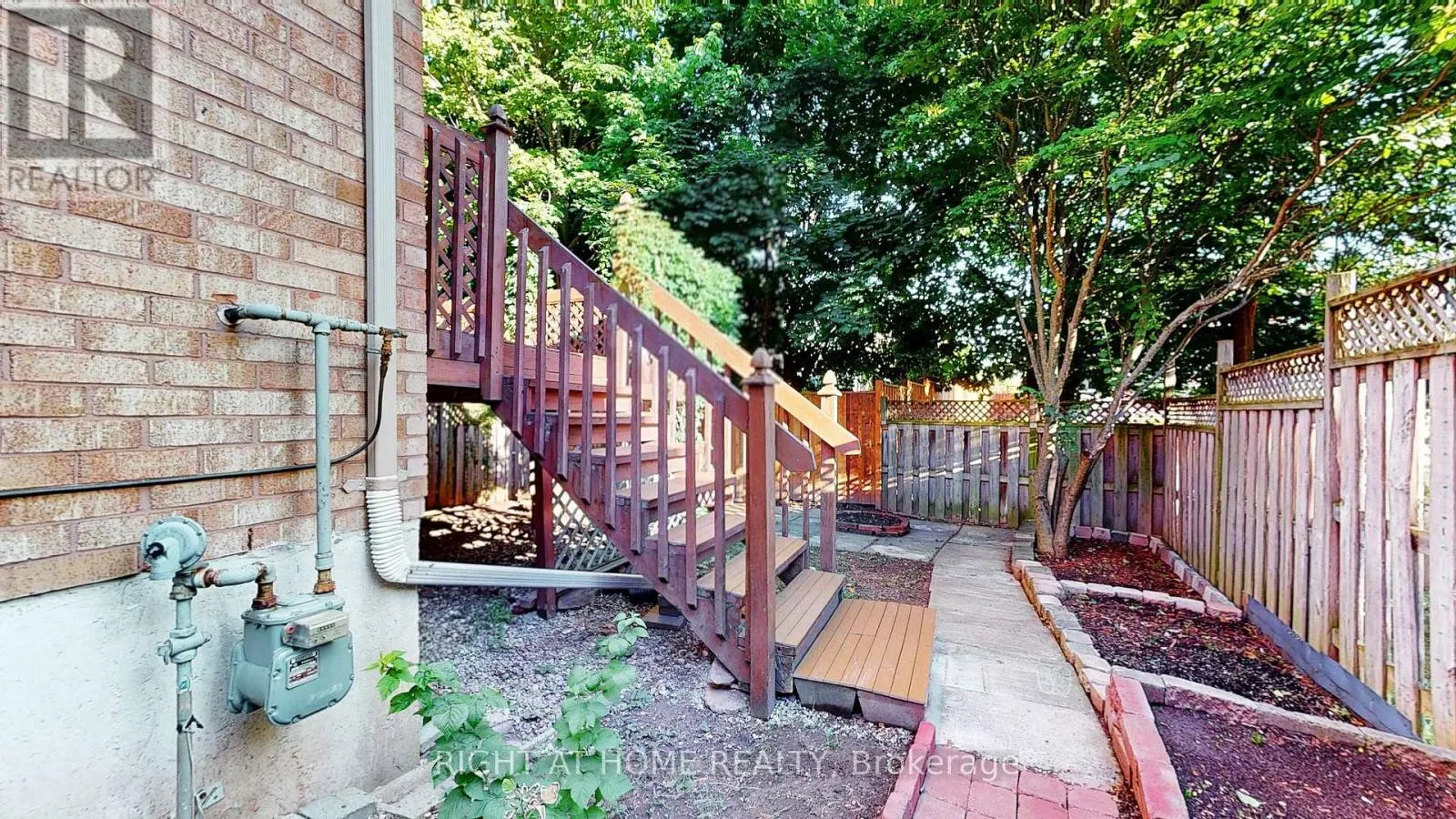 1253 BLACKBURN DRIVE
