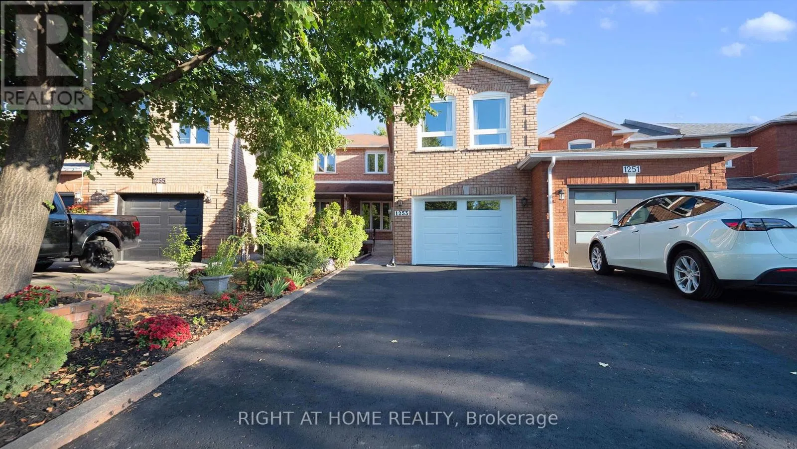 1253 BLACKBURN DRIVE