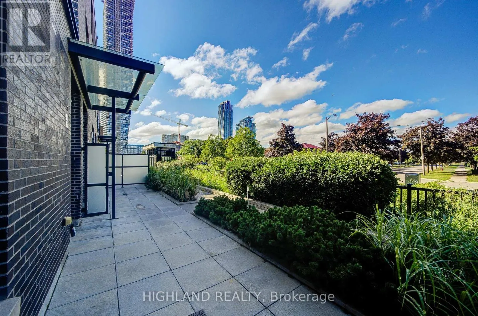 TH 9 - 4070 PARKSIDE VILLAGE DRIVE