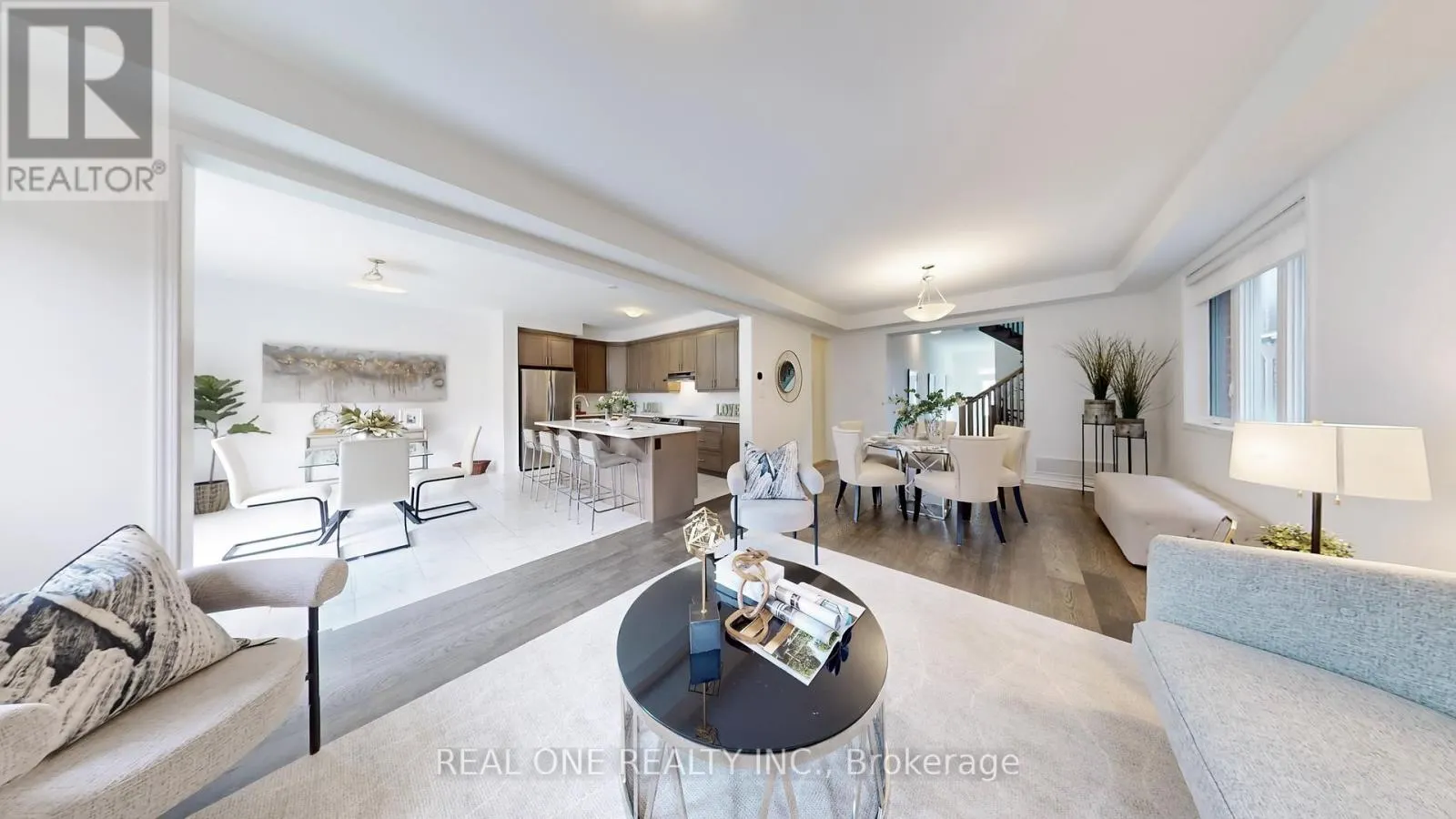 561 KENNEDY CIRCLE W