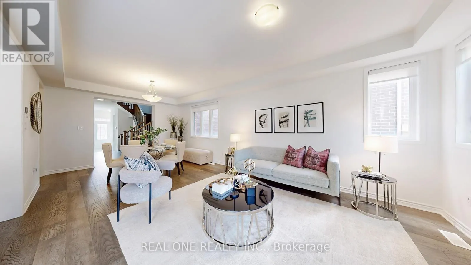 561 KENNEDY CIRCLE W