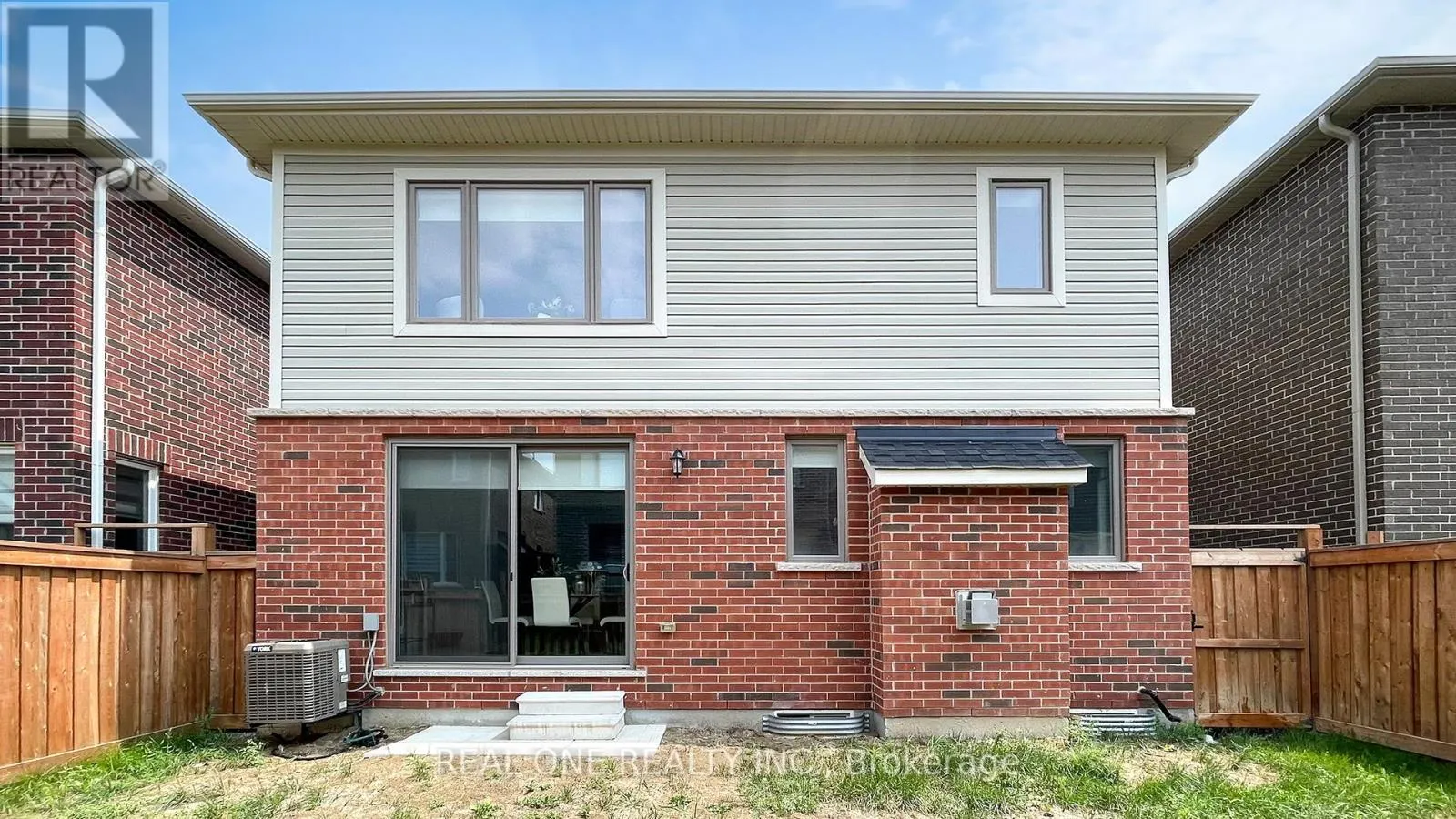561 KENNEDY CIRCLE W