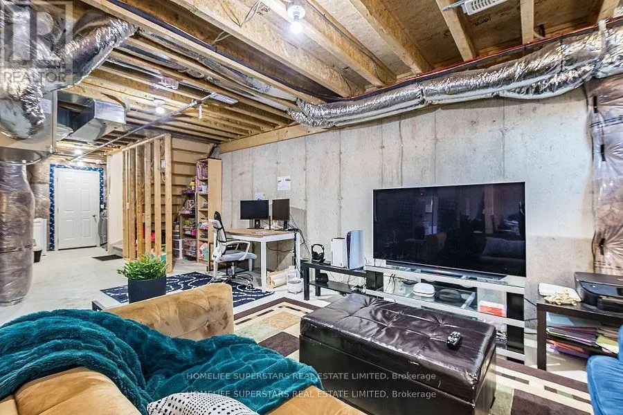 42 FRESNEL ROAD