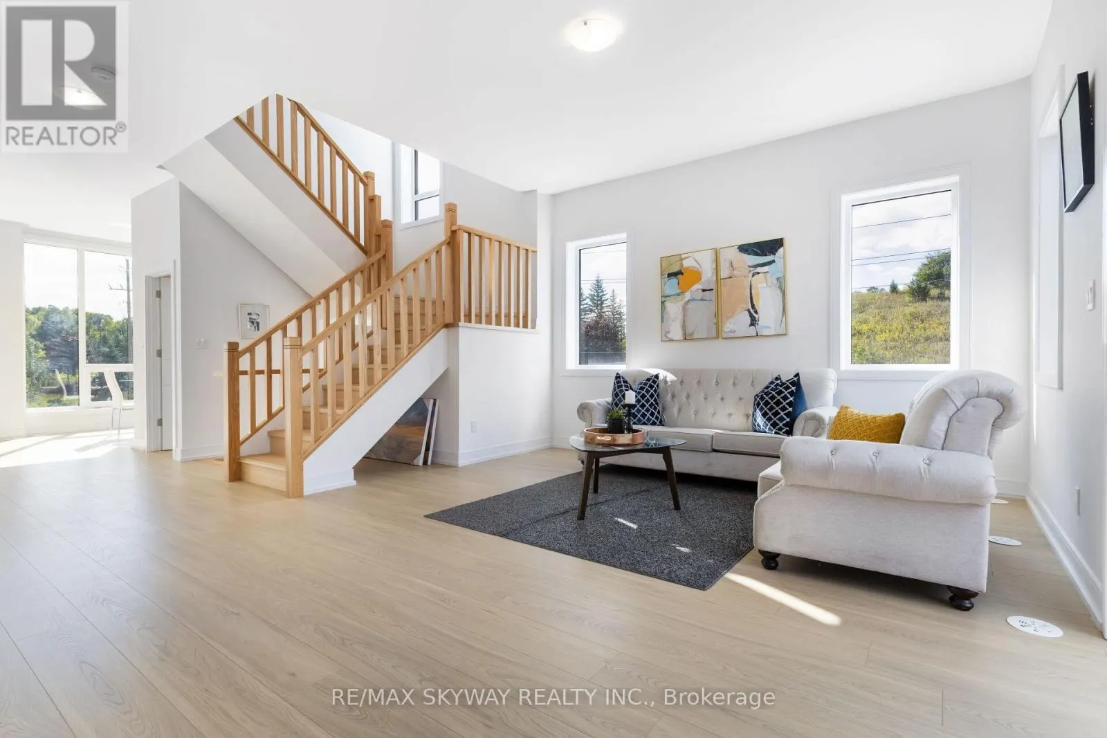 7 TAYLOR COURT