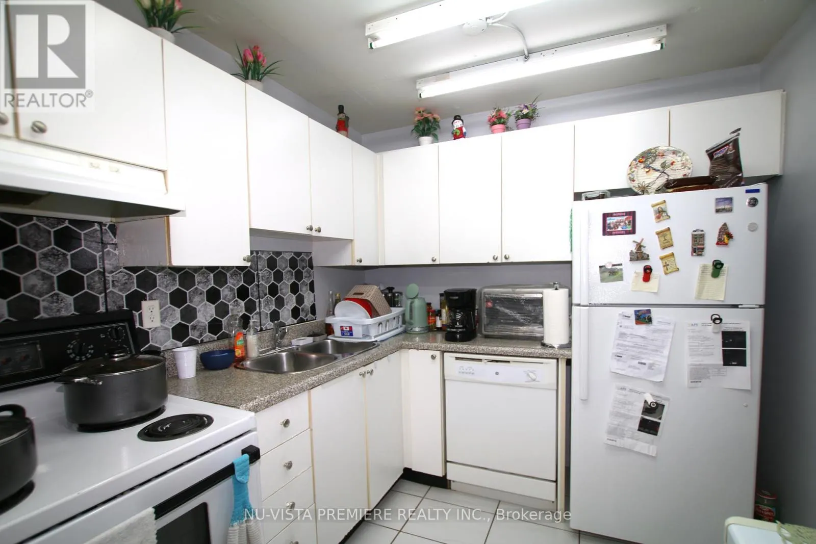 1406 - 115 HILLCREST AVENUE, #1406