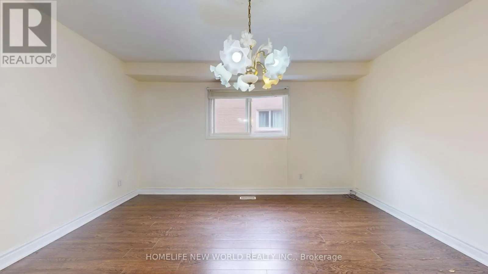 572 NISBET COURT