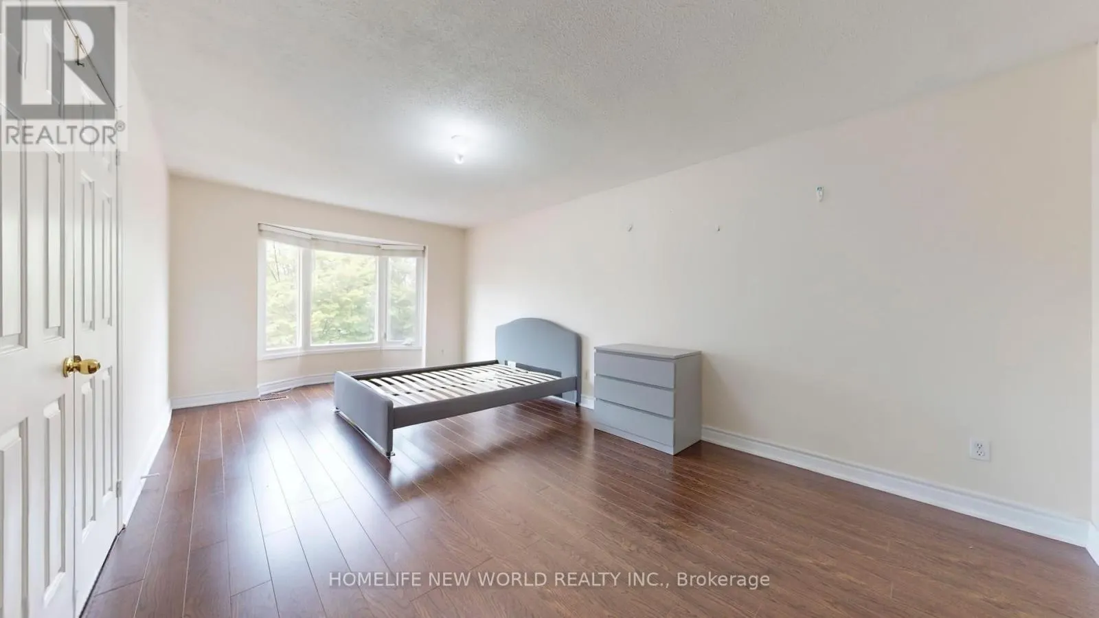 572 NISBET COURT
