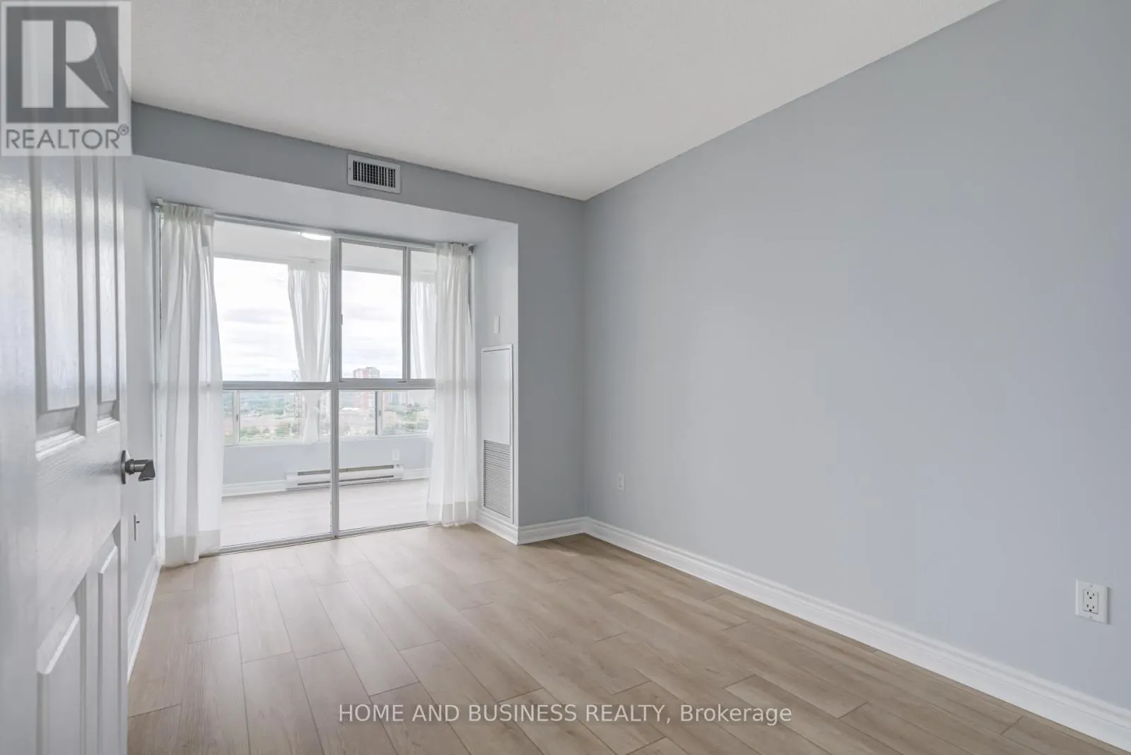 1807 - 4470 TUCANA COURT