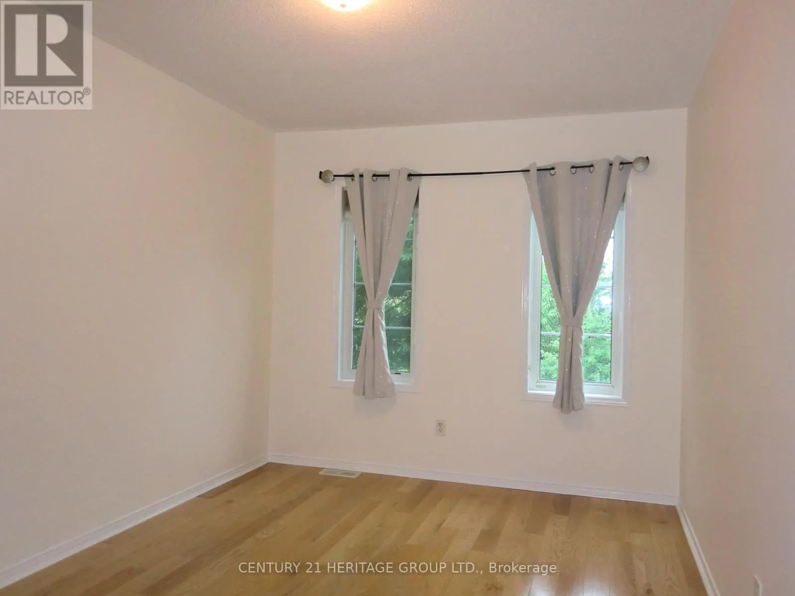 32 LEITCH AVENUE