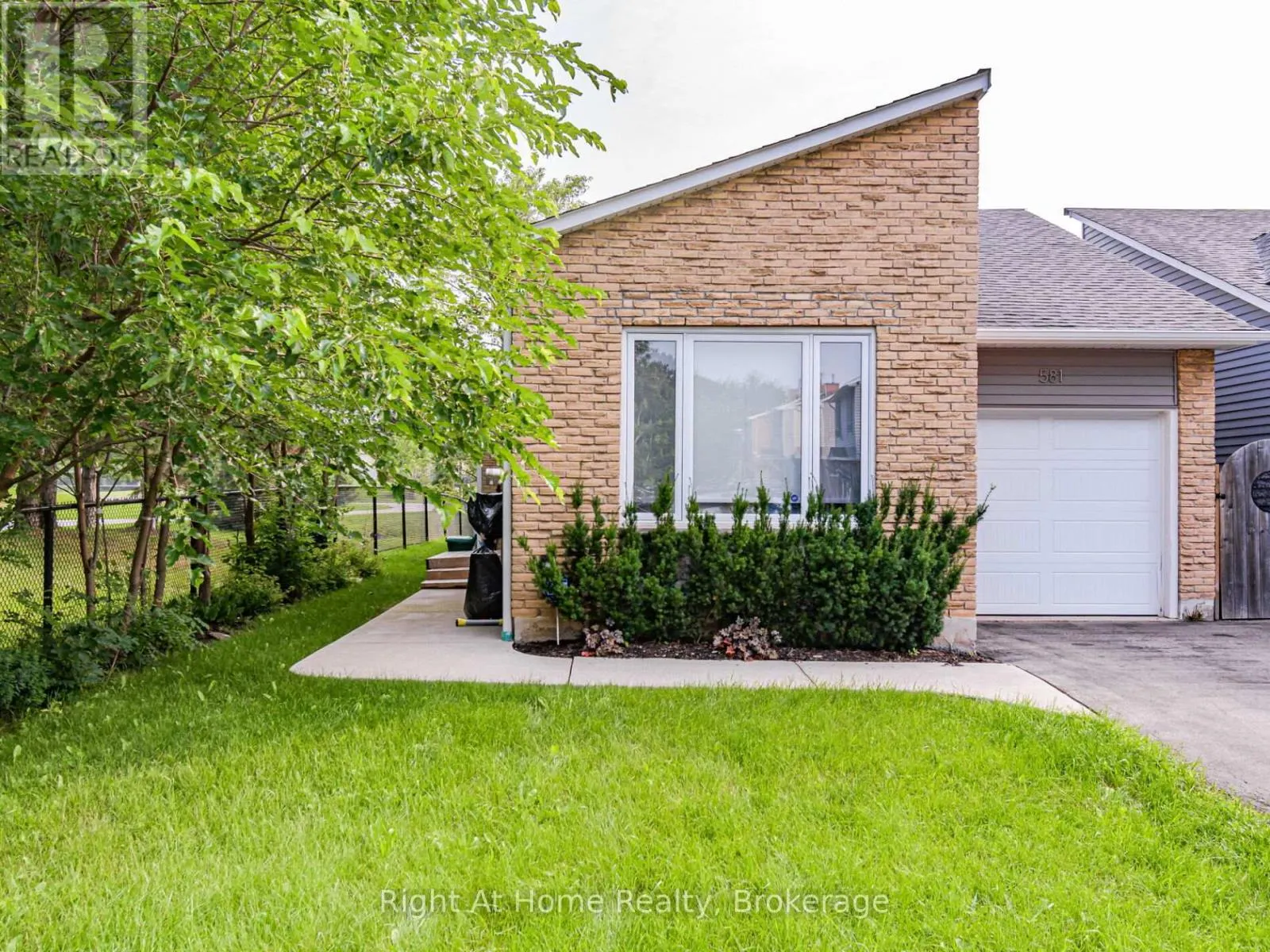 581 BEAVER COURT