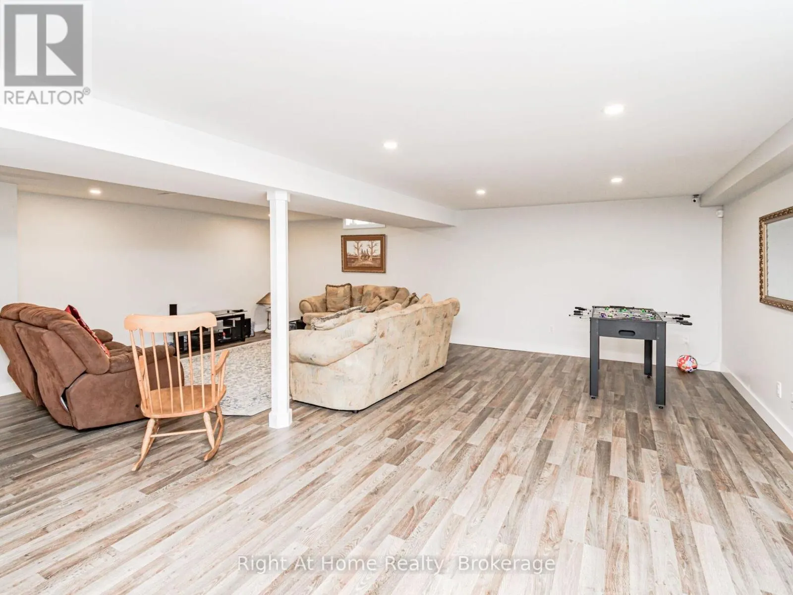 581 BEAVER COURT