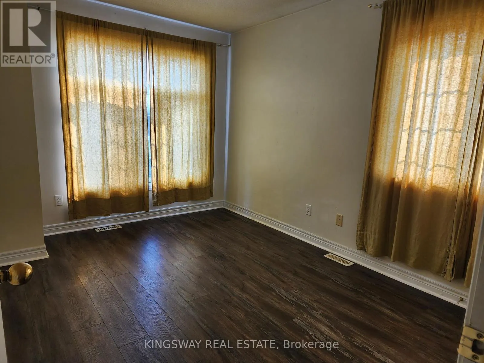 UPPER - 65 PEFFERLAW CIRCLE