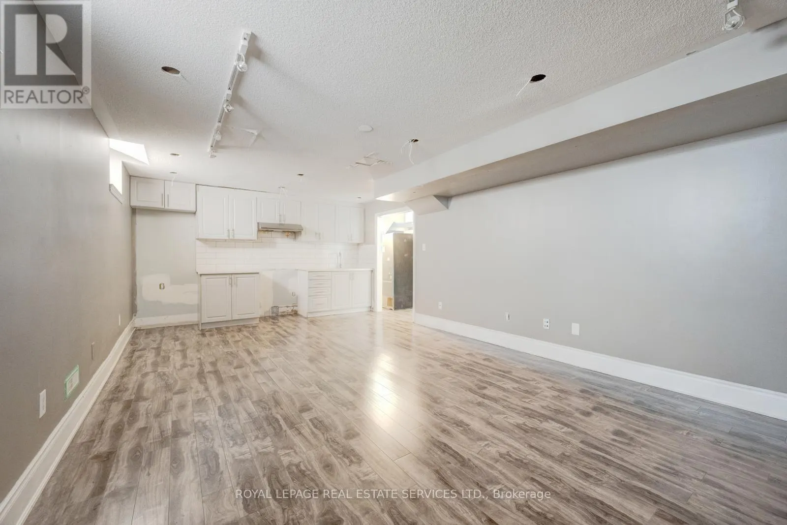 2 RIVERSTONE DRIVE