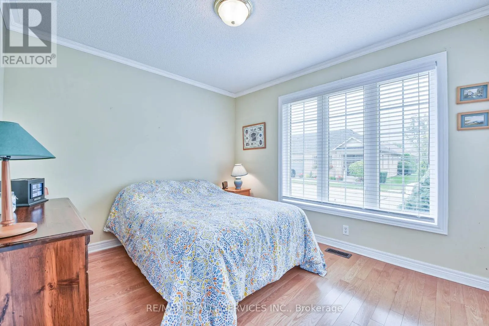 5 FALCONWOOD PLACE