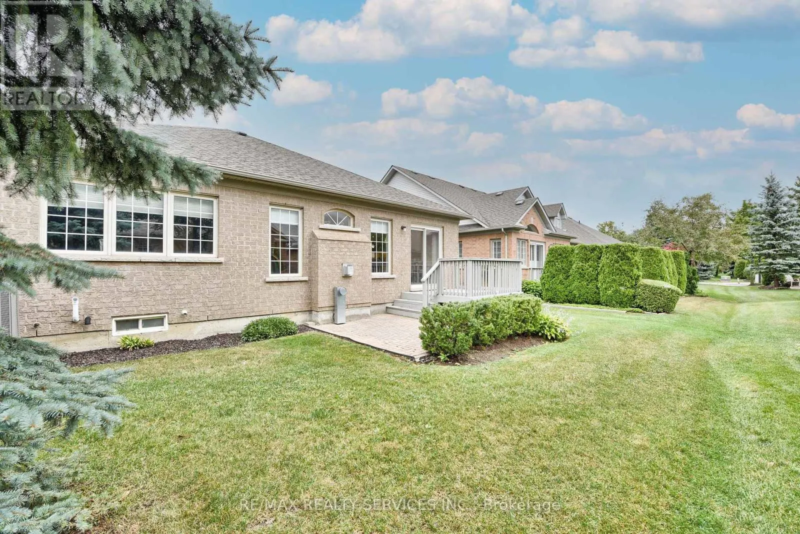 5 FALCONWOOD PLACE