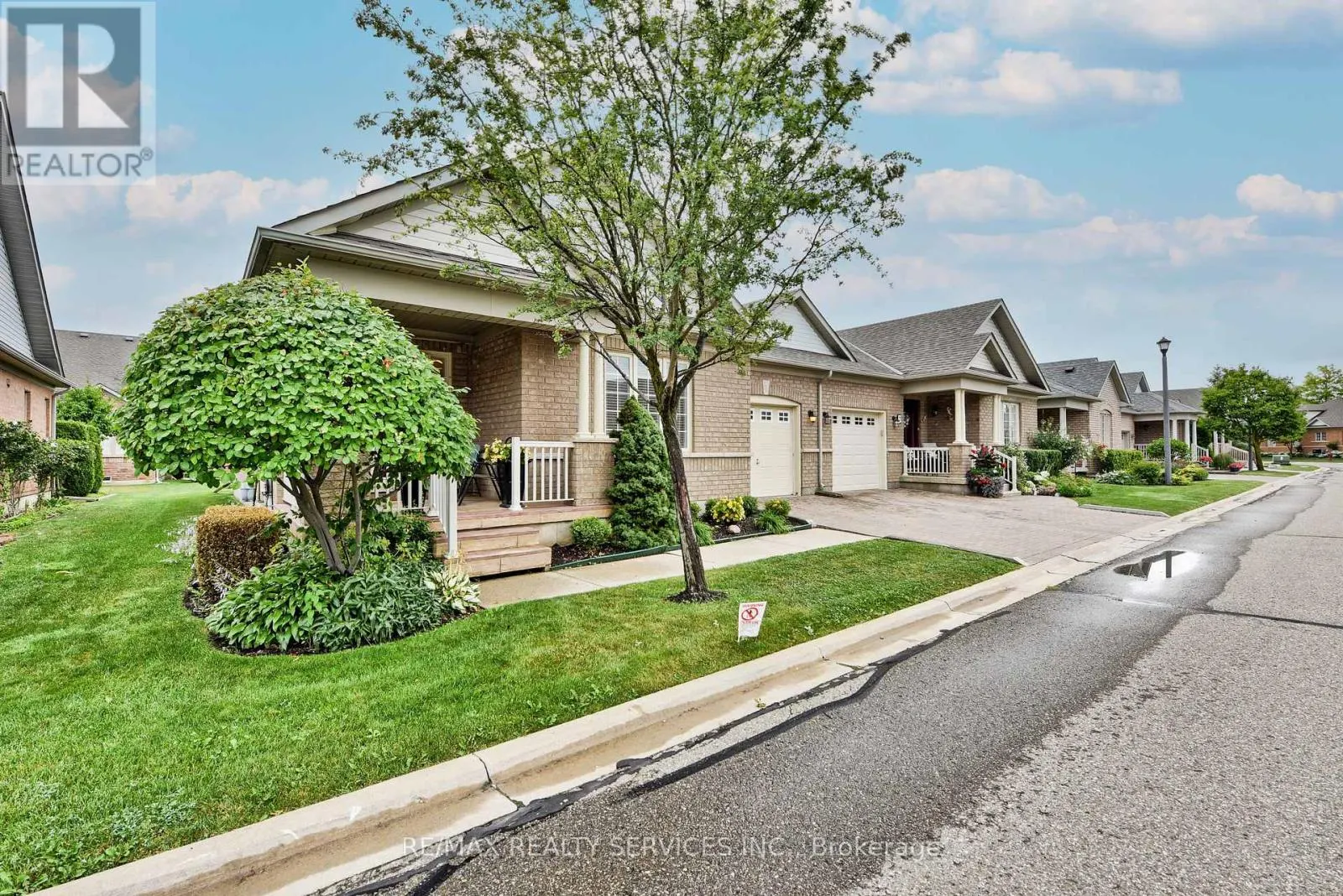 5 FALCONWOOD PLACE