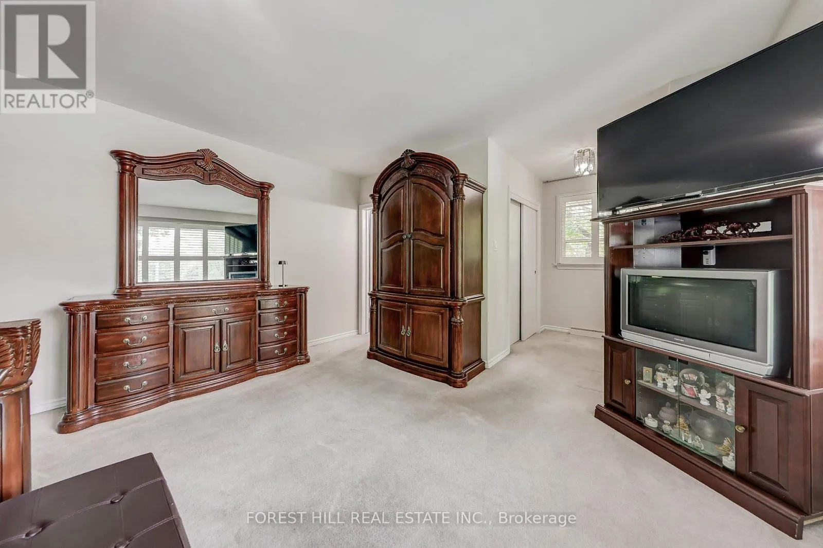 89 PORTAGE AVENUE