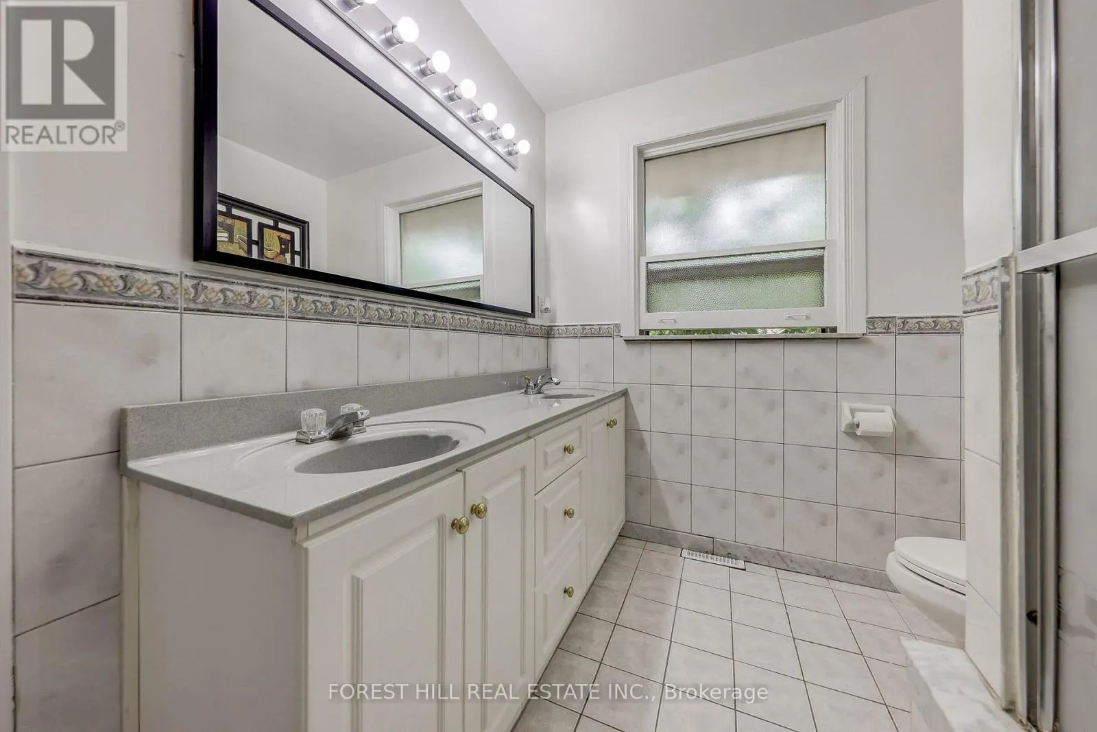 89 PORTAGE AVENUE
