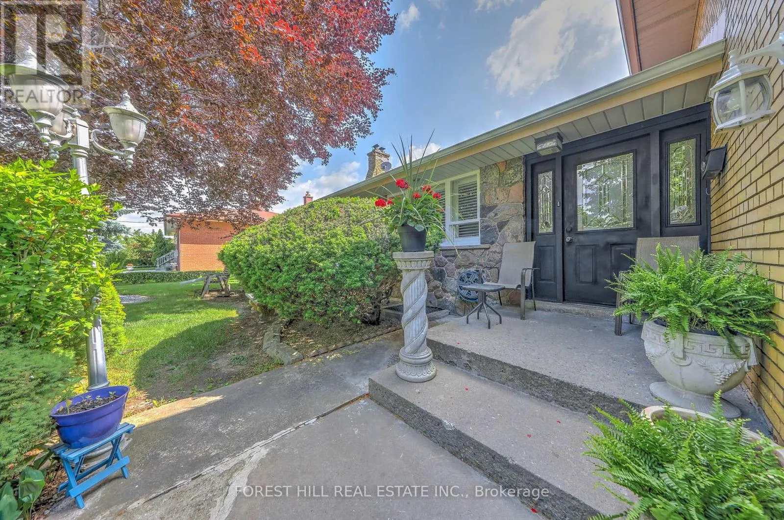 89 PORTAGE AVENUE