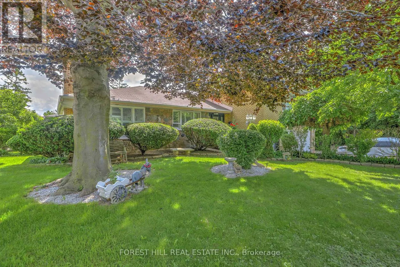 89 PORTAGE AVENUE