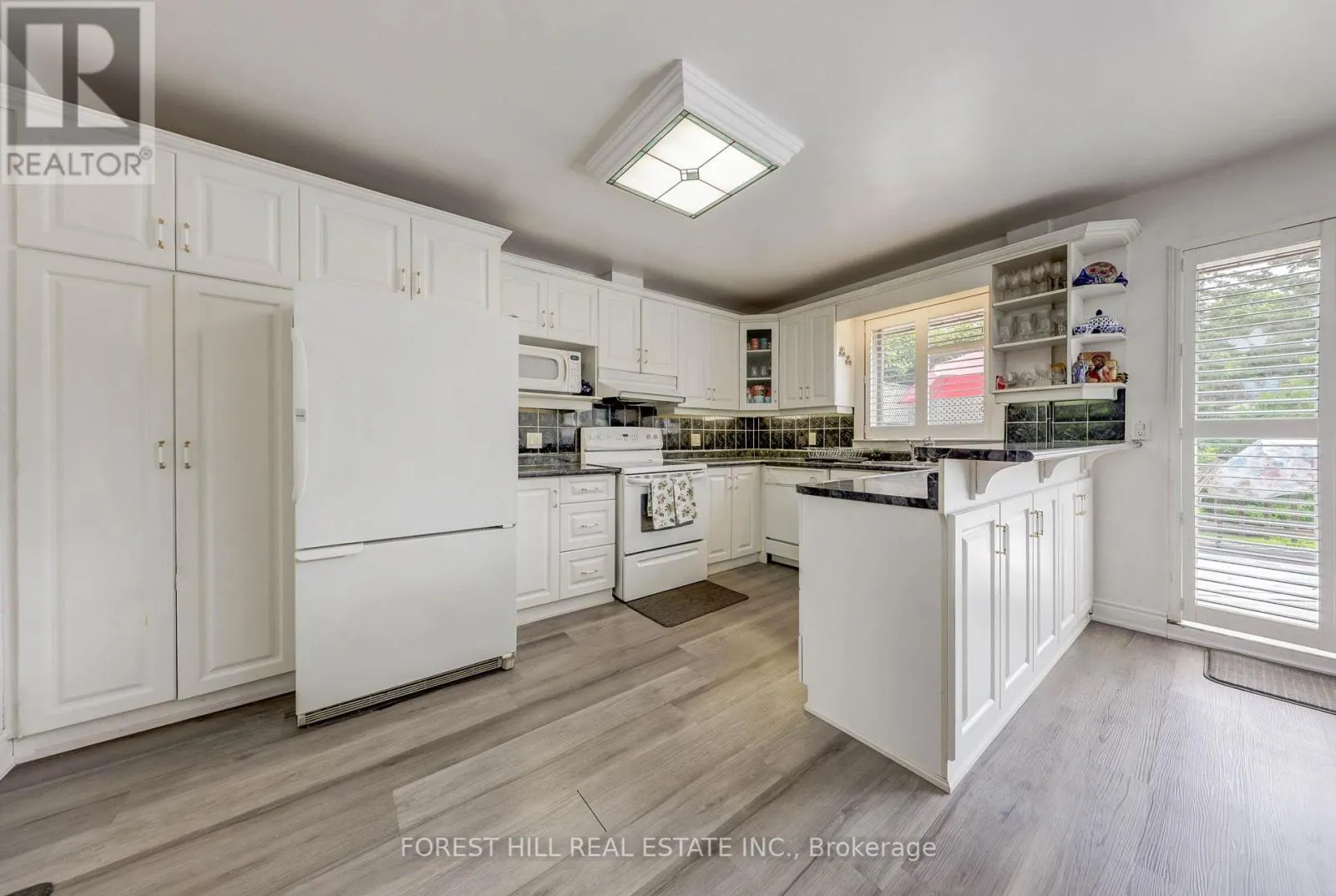 89 PORTAGE AVENUE