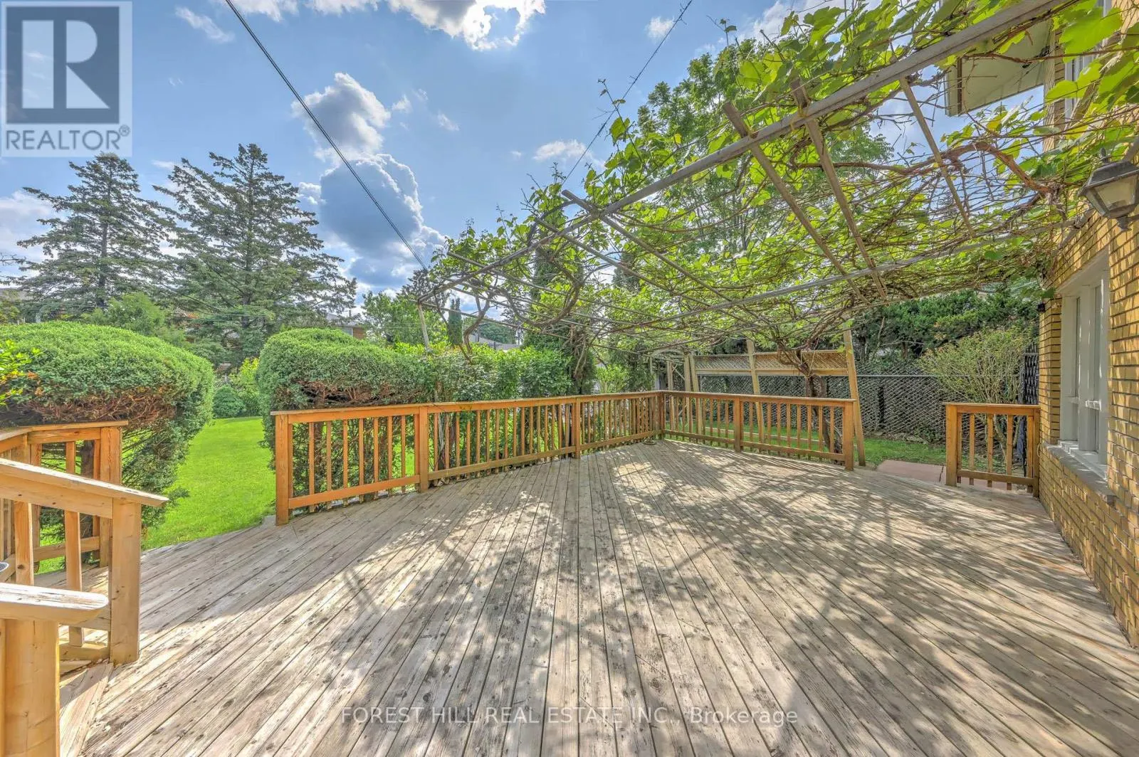 89 PORTAGE AVENUE