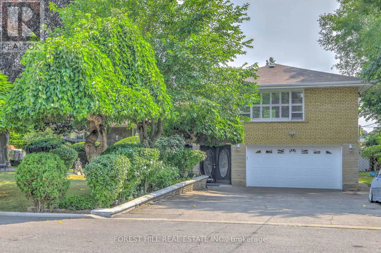 89 PORTAGE AVENUE