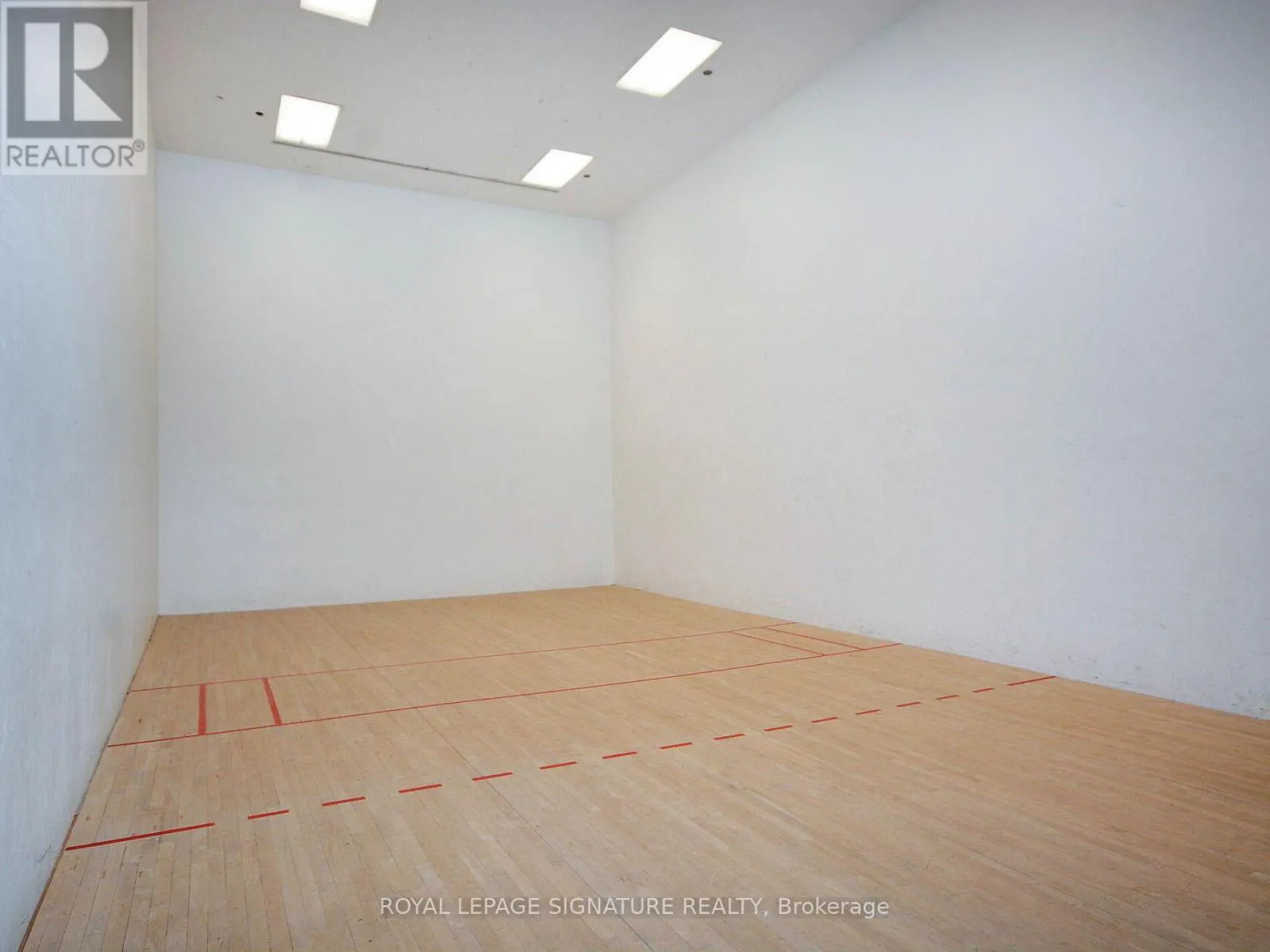 2204 - 24 HANOVER ROAD