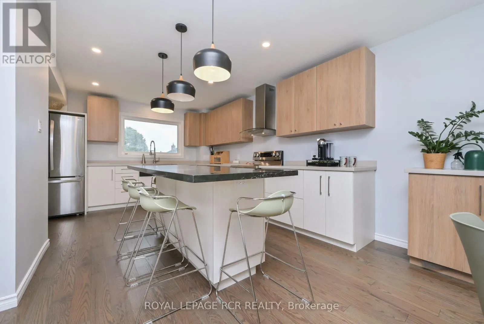 230 BEECHFIELD CRESCENT