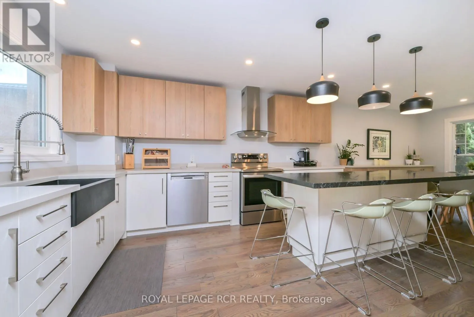 230 BEECHFIELD CRESCENT