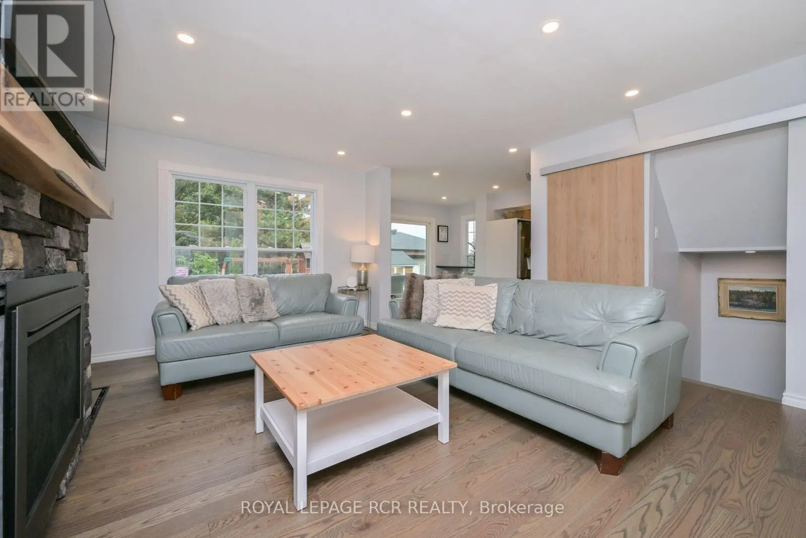 230 BEECHFIELD CRESCENT
