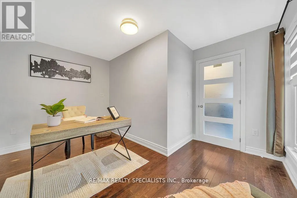 22 CLAYBORNE AVENUE