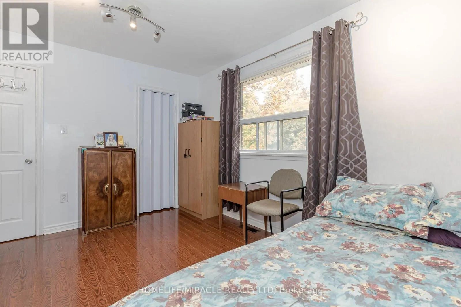 12 - 12 EDEN PARK DRIVE