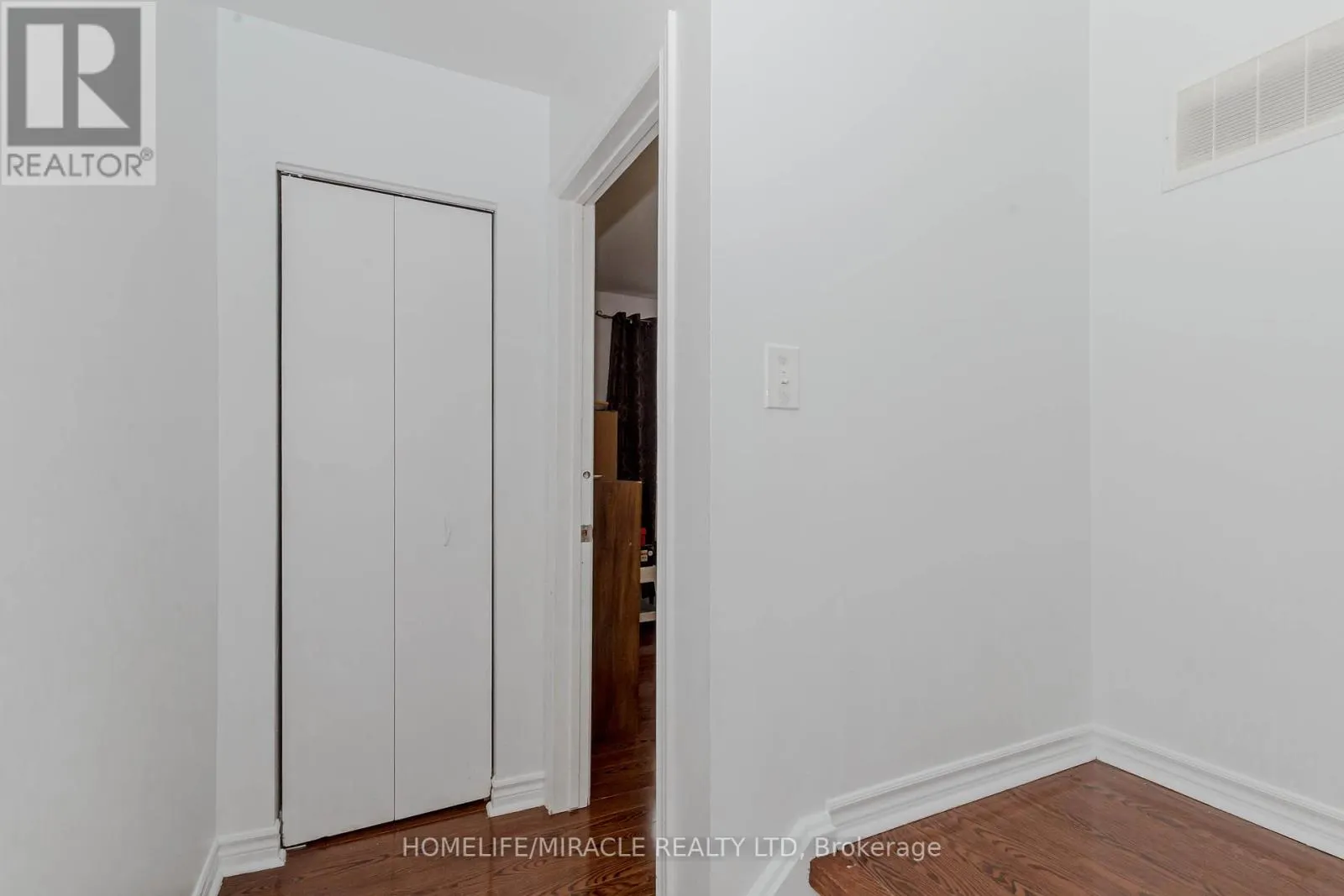 12 - 12 EDEN PARK DRIVE