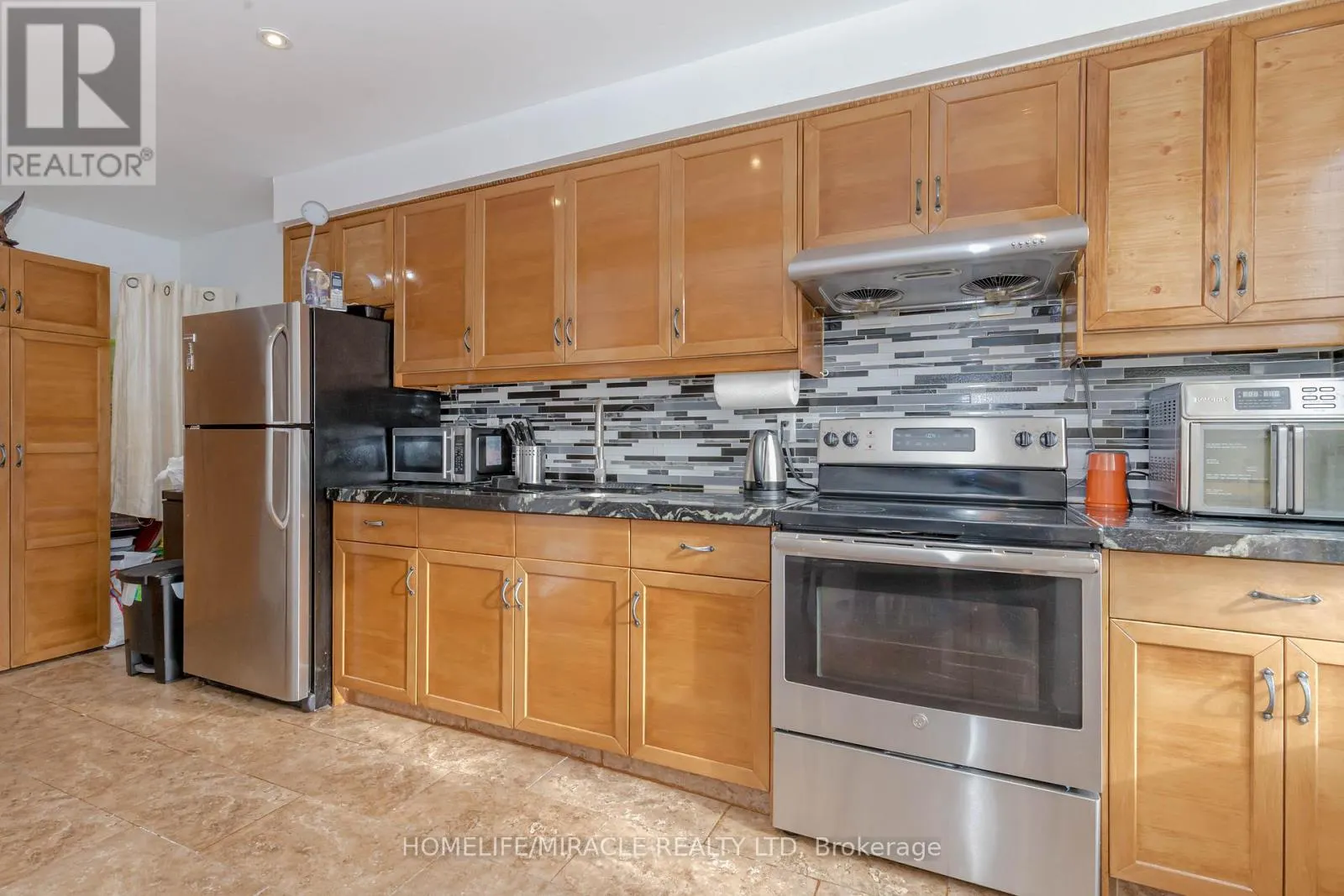 12 - 12 EDEN PARK DRIVE