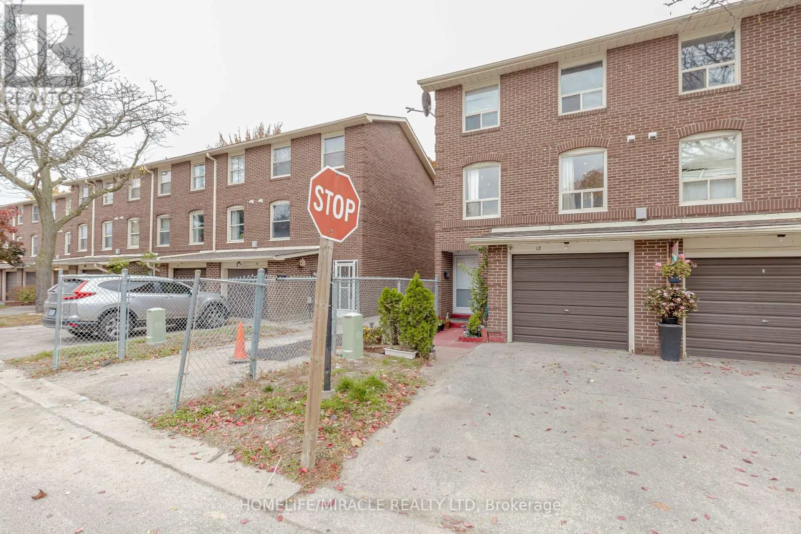 12 - 12 EDEN PARK DRIVE