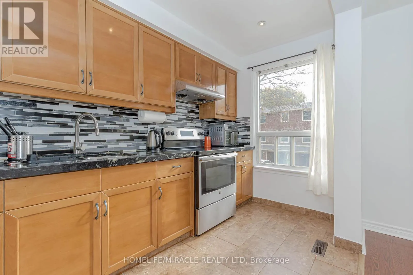 12 - 12 EDEN PARK DRIVE