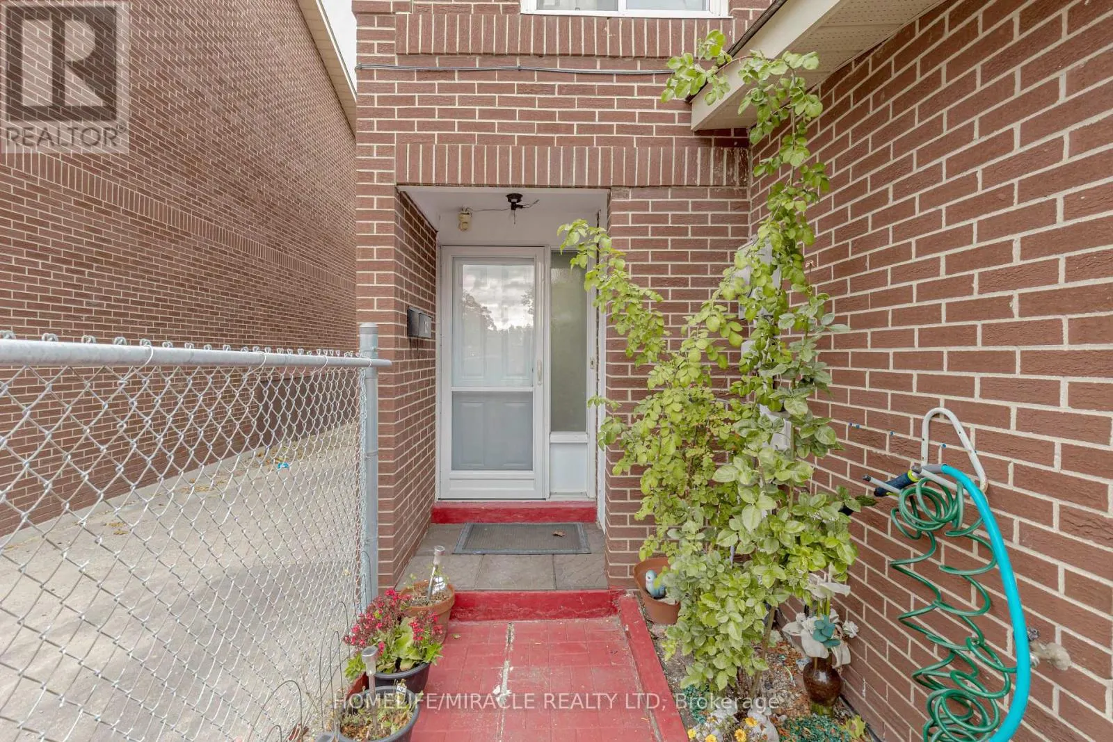 12 - 12 EDEN PARK DRIVE