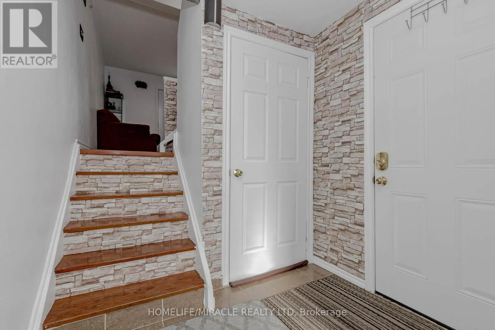12 - 12 EDEN PARK DRIVE