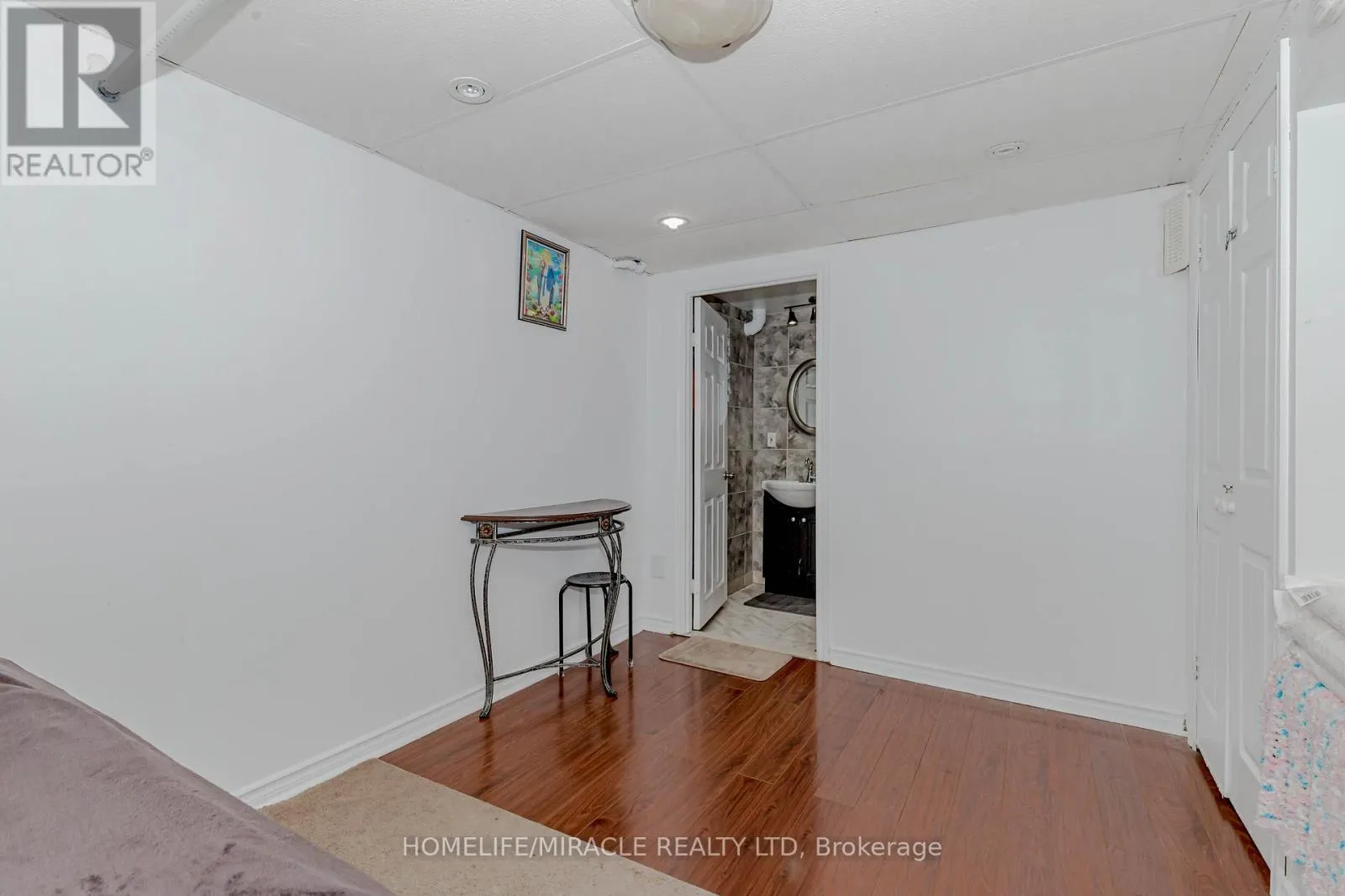 12 - 12 EDEN PARK DRIVE